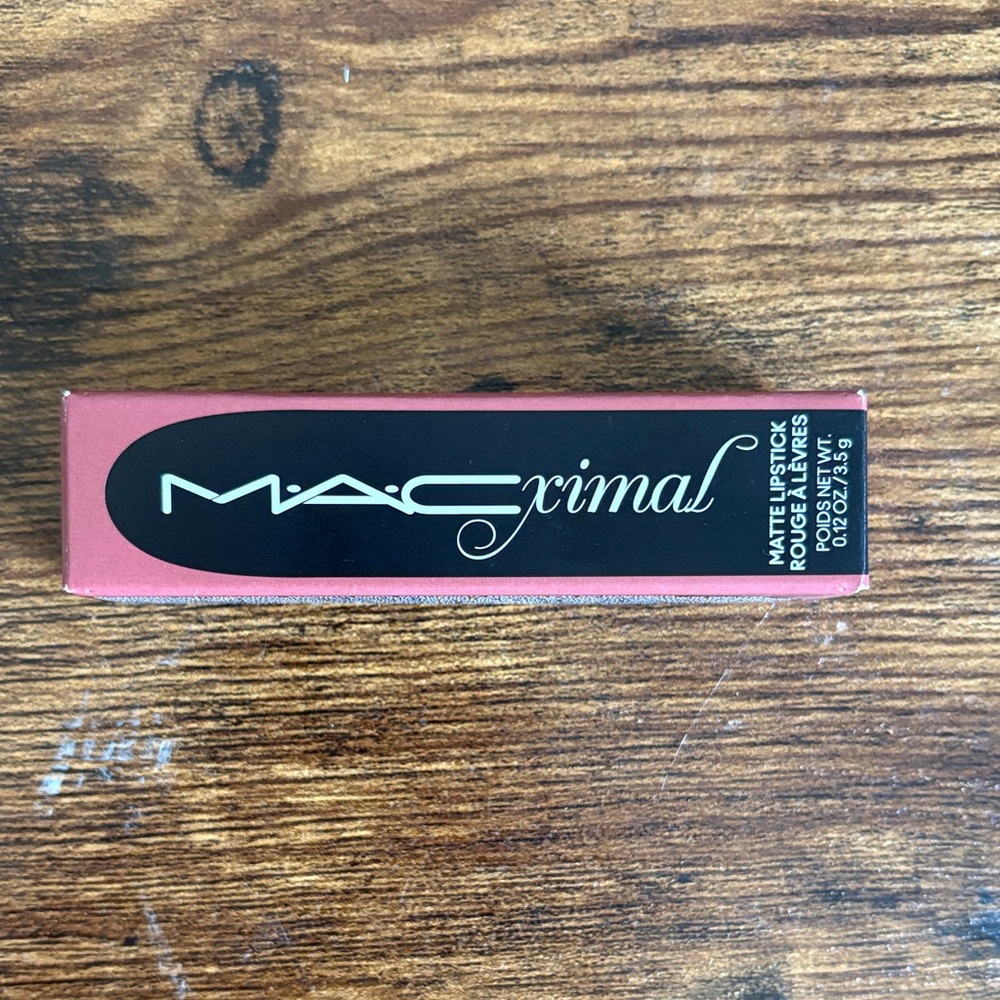MAC- UNBOTHERED Matte Lipstick-